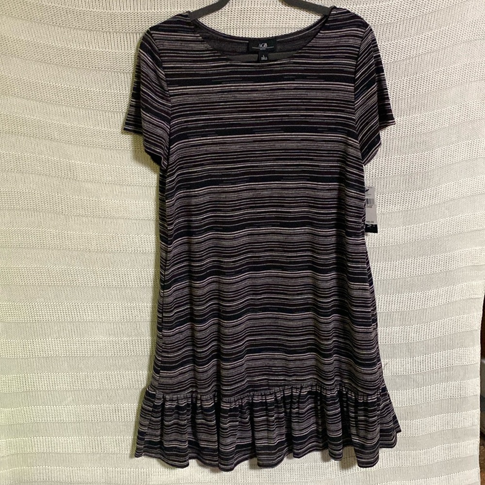 NWT AGB Dress Large knit striped with bottom ruffle